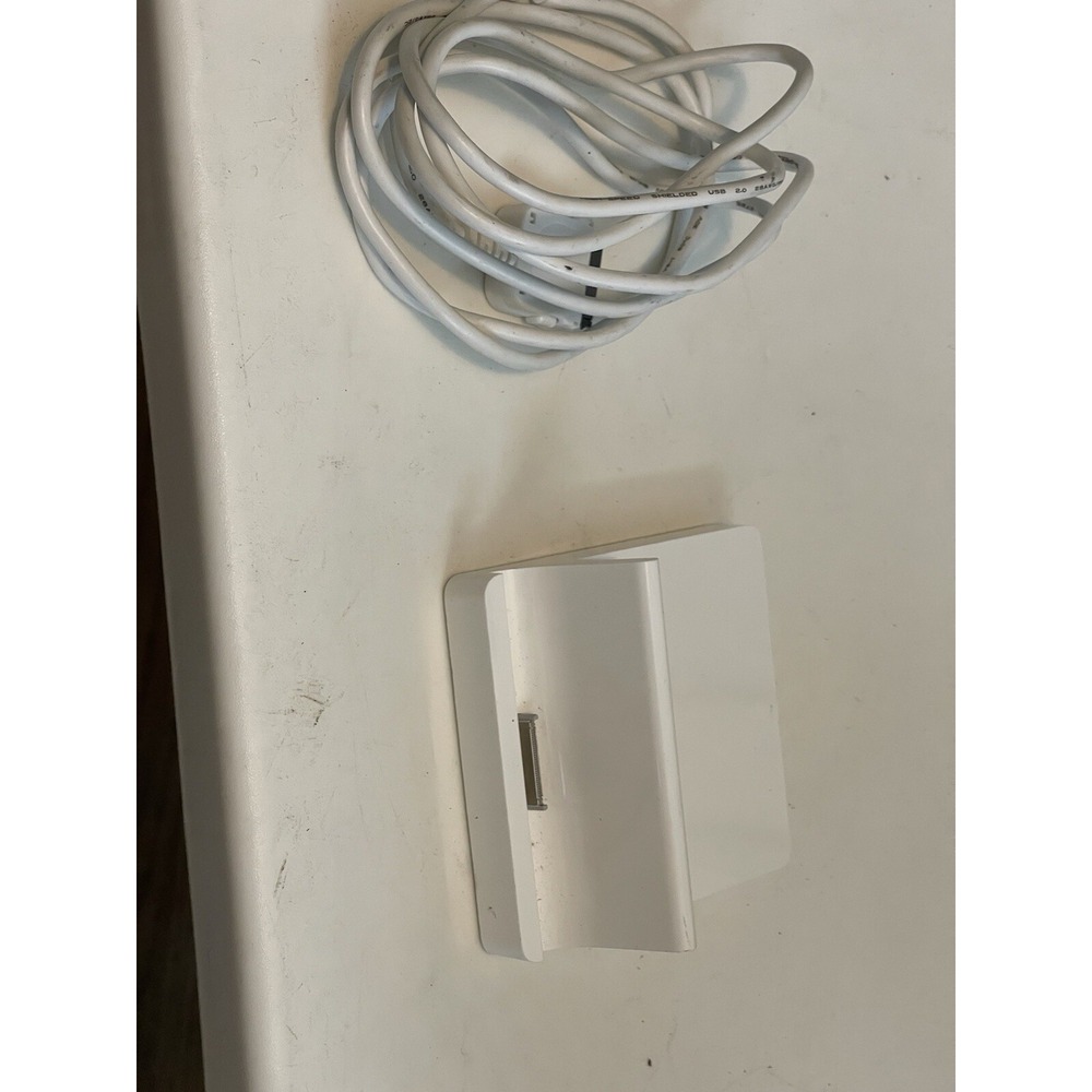 Apple White Docking Station Model A1381  For Apple I Pad 1/2/3 With USB Cable